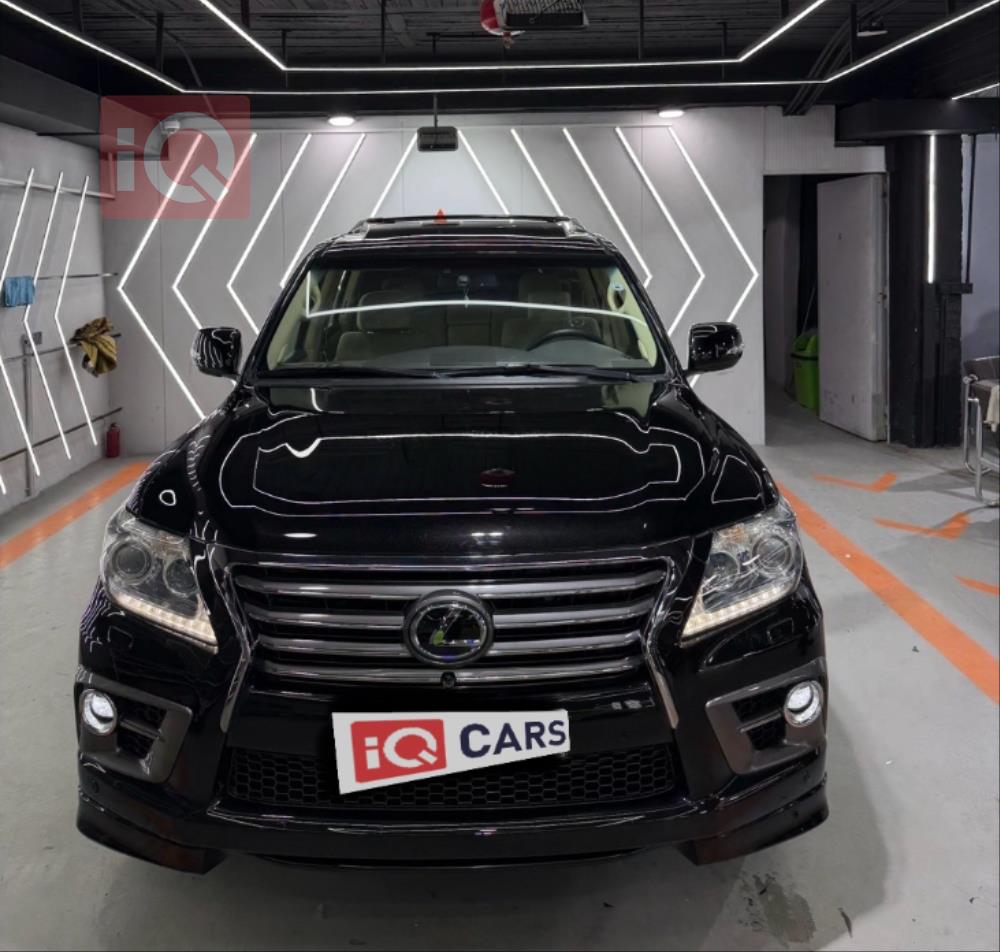 Lexus LX